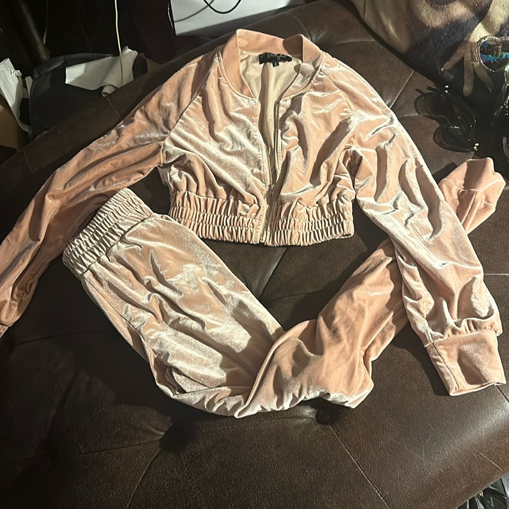 Baby boo Crush velvet 2 piece tracksuit  so cute new size 6